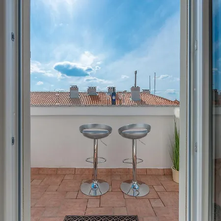 Retro Guest house